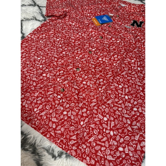 COLUMBIA Nebraska Cornhuskers Super Slack Tide Button-Up Shirt Men's M *NEW* $65 - Picture 7 of 10